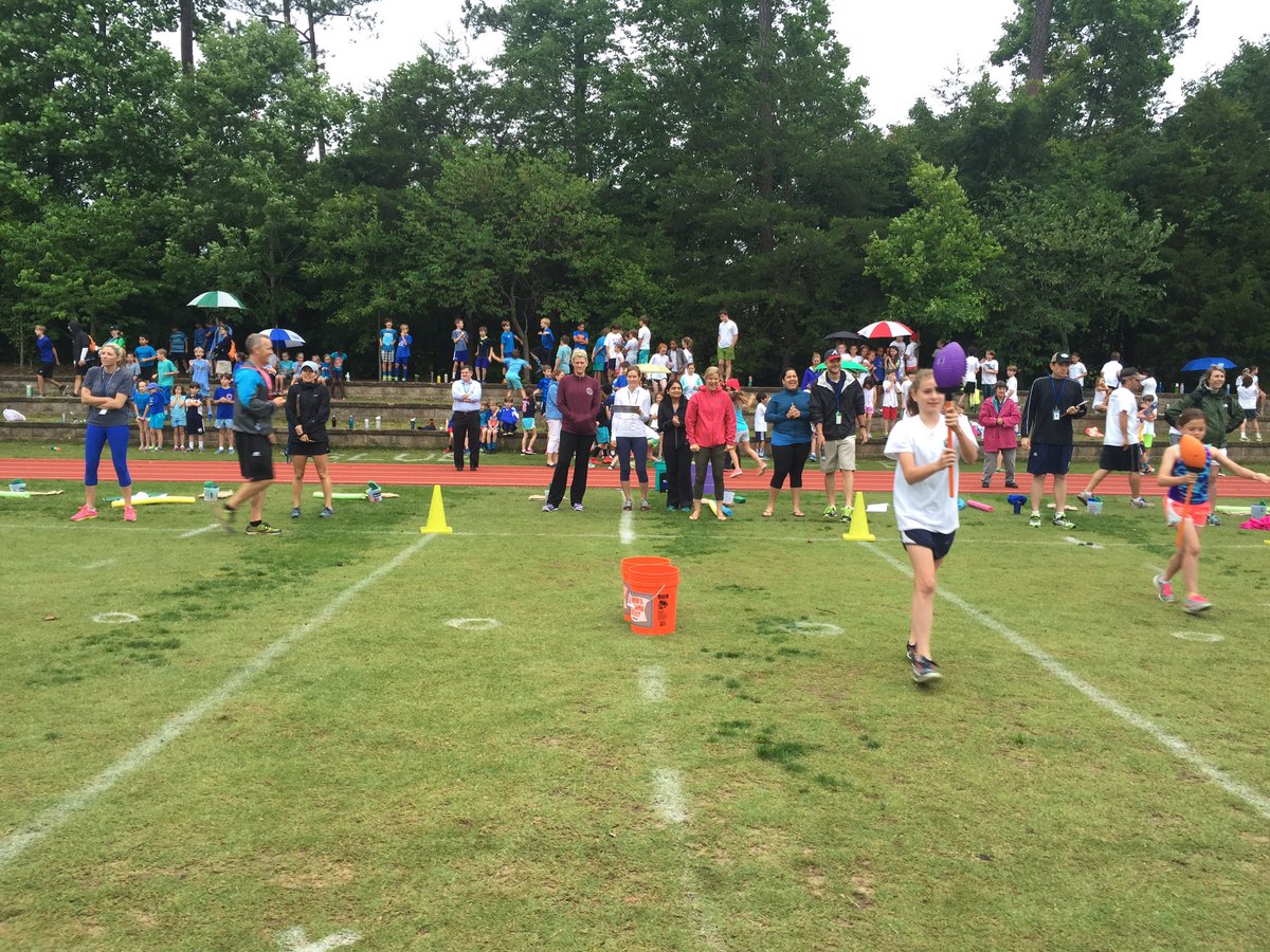 Hester4th's tweet photo. Field day fun #trinitylearns #TrinityFD https://t.co/aT74BQWWVF