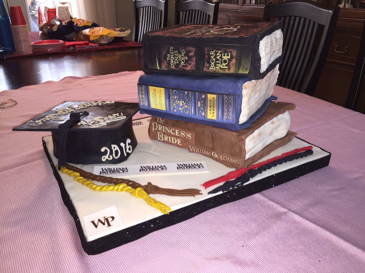 spn_fandom05's tweet photo. #WPUNJ2016 celebrations and cake! https://t.co/Vs75TL8Enl