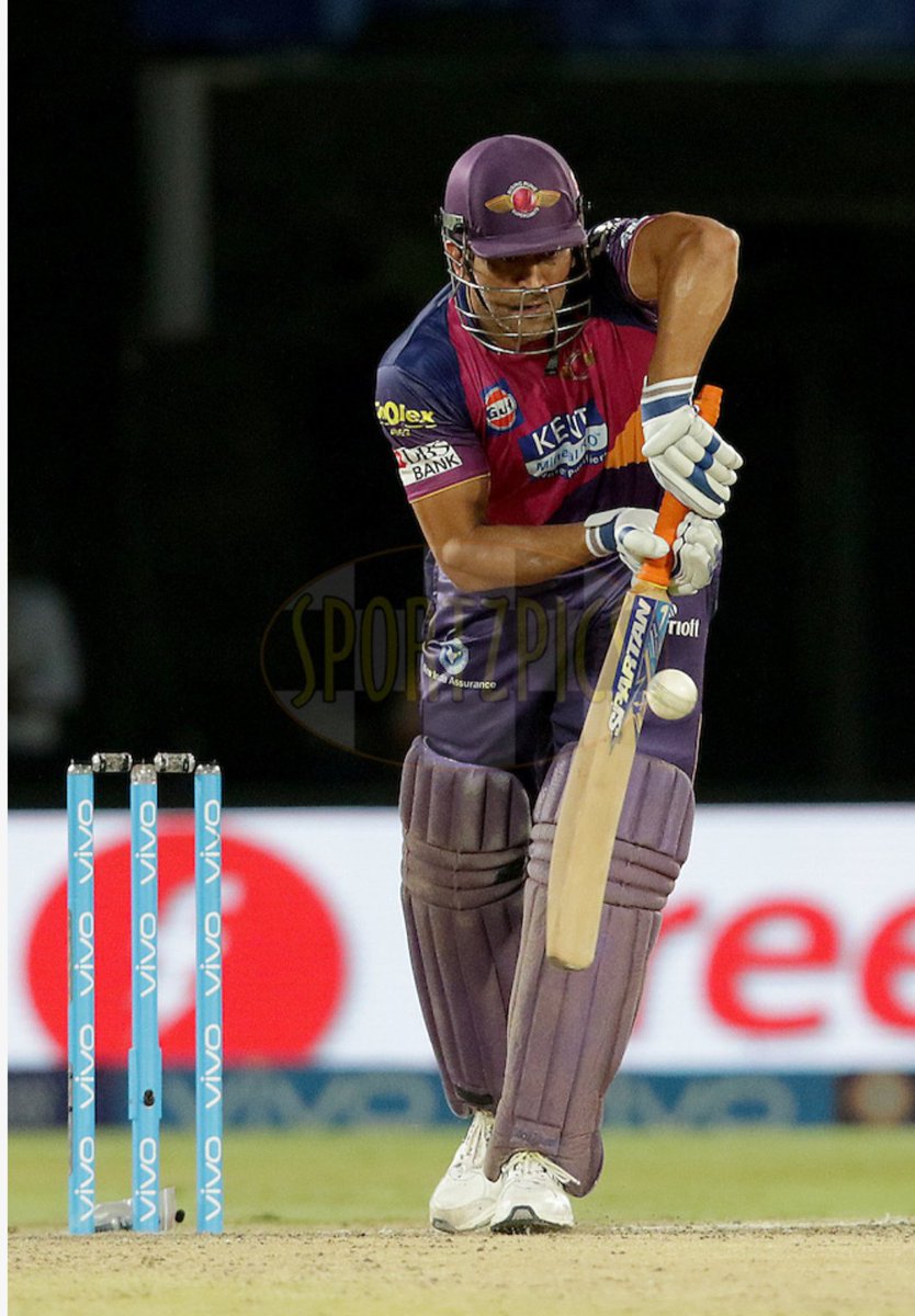 imDhoni_fc's tweet photo. 6,.,4,6,6. That's how Captain Cool finishes this #IPL season. Just RT and relish the fantastic finish. https://t.co/ejLW6CMttI