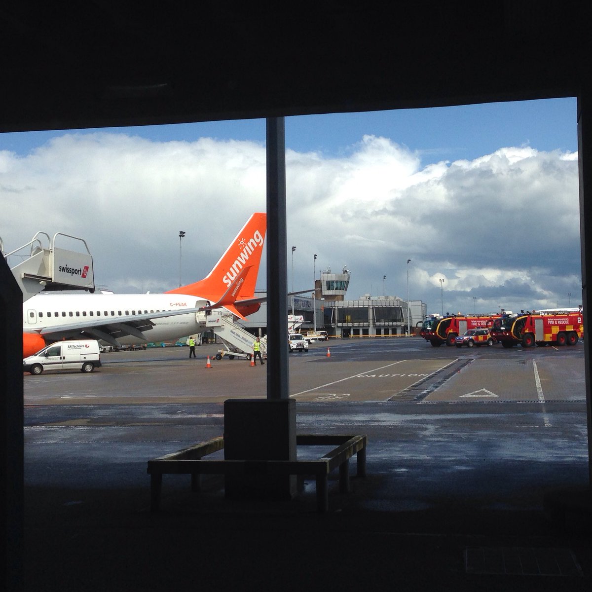 JordanBoyd_13's tweet photo. Fire and rescue attending landed Sunwing plane at Belfast international airport @utv @BBCnireland#fireandrescue https://t.co/88U9q5wqZu