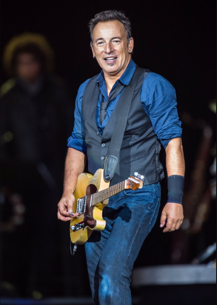 Selling 2 tickets to Brucie in Dublin on Sunday 29th May! Tweet or call in <a href="/nancysbarardara/">Nancy's Bar</a> if interested!