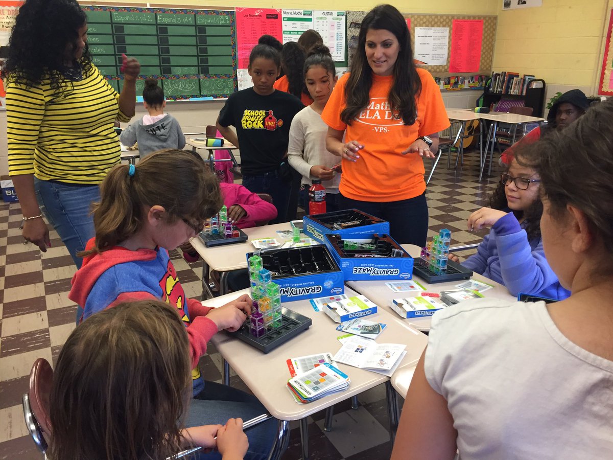 ncholly880's tweet photo. 3-D Challenges at #mathandeladay #VinelandPublicSchoools https://t.co/ofQj67TgDy