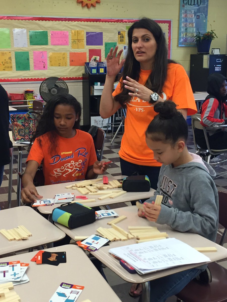 ncholly880's tweet photo. 3-D Challenges at #mathandeladay #VinelandPublicSchoools https://t.co/ofQj67TgDy