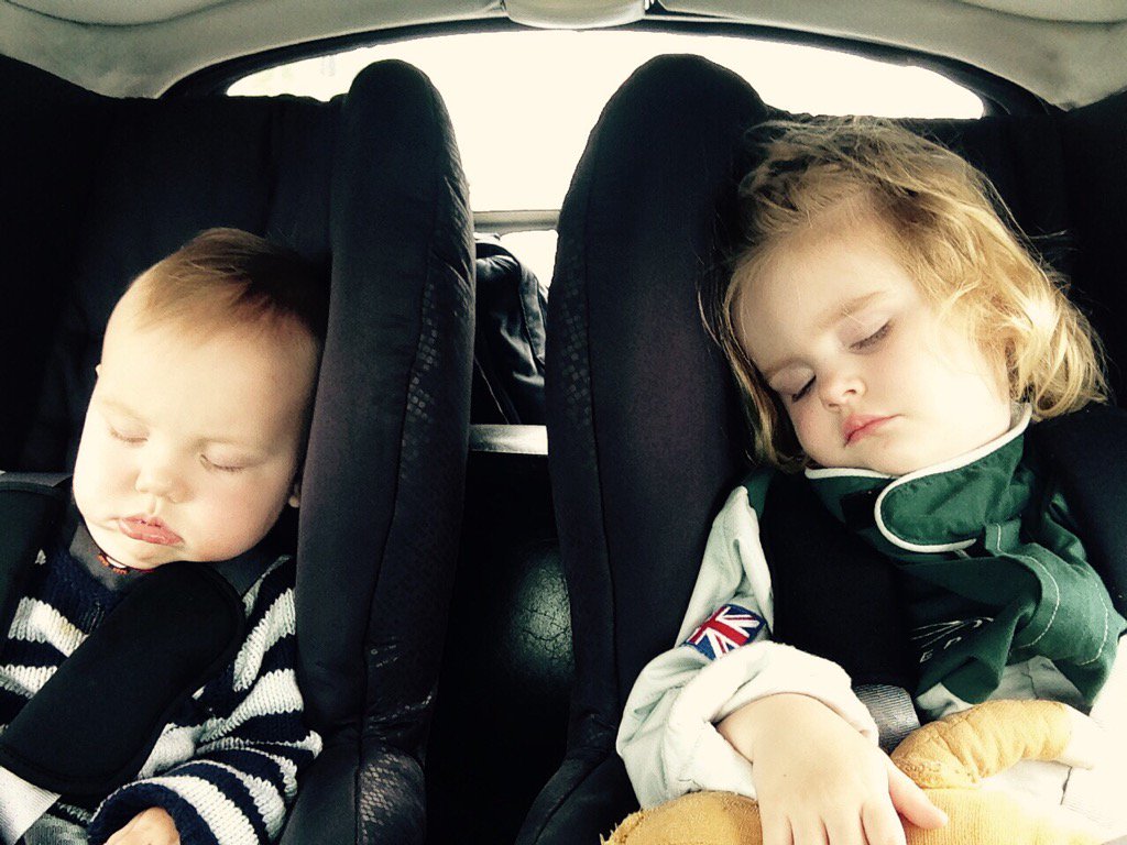 TomFussey's tweet photo. And they're off. Dozing off. Thanks for a great day #jaguarclassic https://t.co/frvxhPEhsb