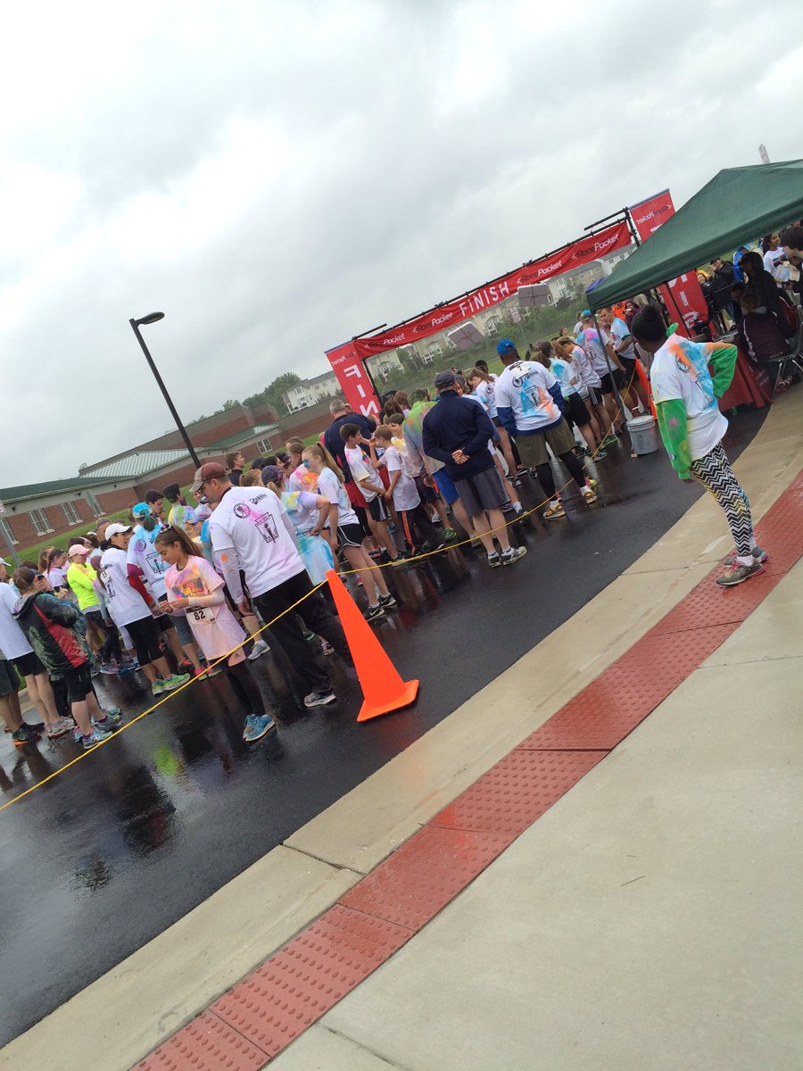 ColorRun_RVHS's tweet image. It was a blast! Thanks everyone who came out! ❤️💜💛💙💚