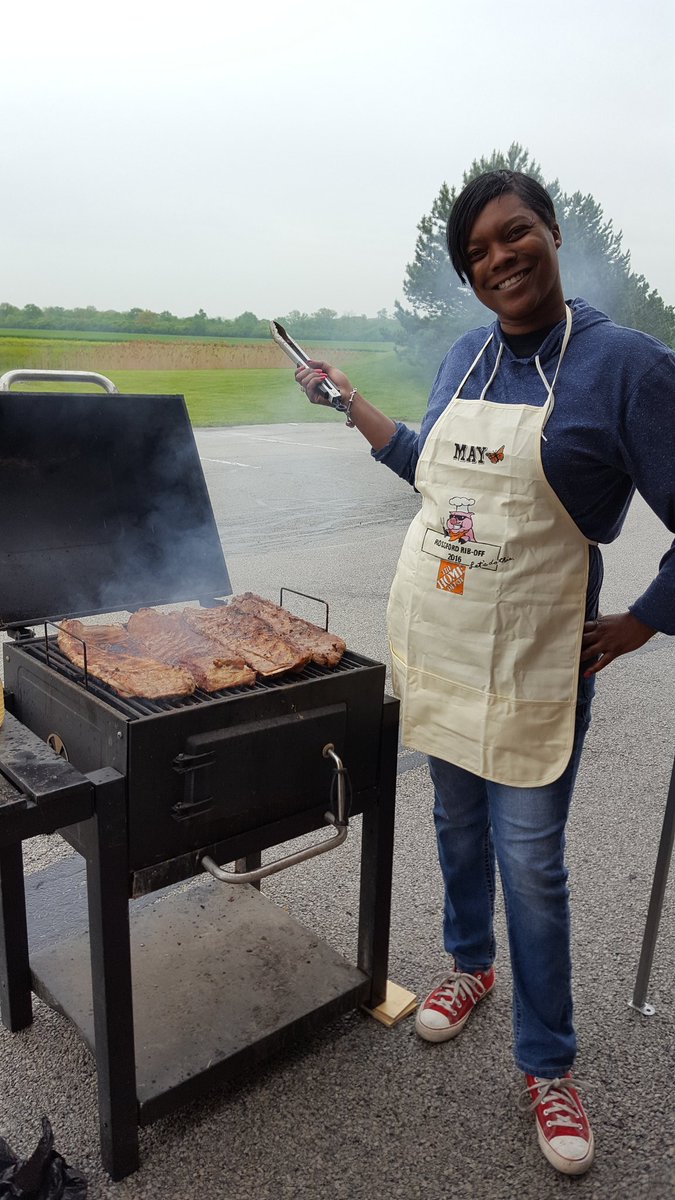 HomeDepot3858's tweet photo. This year's contestants braving the elements! #MWMay2016 https://t.co/Vo9WwAHXG3