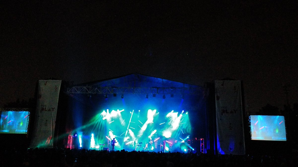 merchmaniacs's tweet image. Now perform @M83 live in Lap.D Senayan ,Jakarta. Promoted by @kiosplay #M83JKT #MMLivetweet