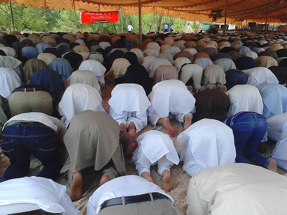 akhtarturi110's tweet image. علامہ ناصر عباس کے بھوک پڑتال کیمپ کا آج آٹھوں روز،اور نماز جمعہ کی ادائیگی کے مناظر. 
#HungerStrikeForJustice