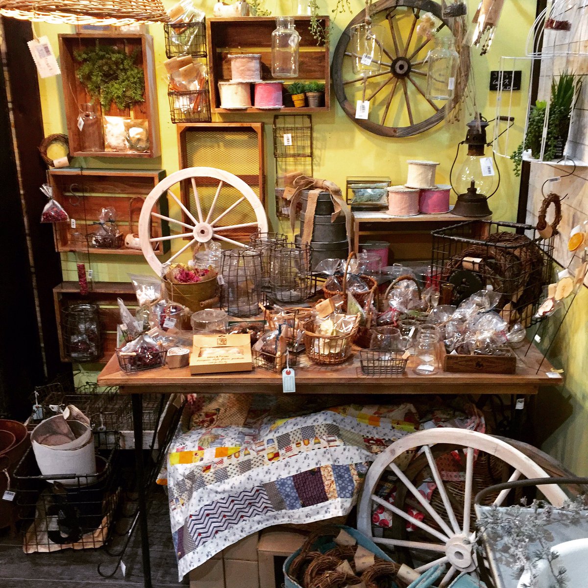 Diyスタジアム かもんぜきまき フェイクグリーンやドライフラワーなど 模様替えにピッタリの雑貨コーナーです Diy 二子玉川 高島屋 玉川高島屋 木 ワークショップ ドライフラワー インテリア フェイクグリーン ペイント Diyスタジアム かもんぜきまき フェイクグリーンやドライフラワーなど 模様替えにピッタリの雑貨コーナーです Diy 二子玉川 高島屋 玉川高島屋 木 ワークショップ ドライフラワー インテリア フェイクグリーン ペイント
