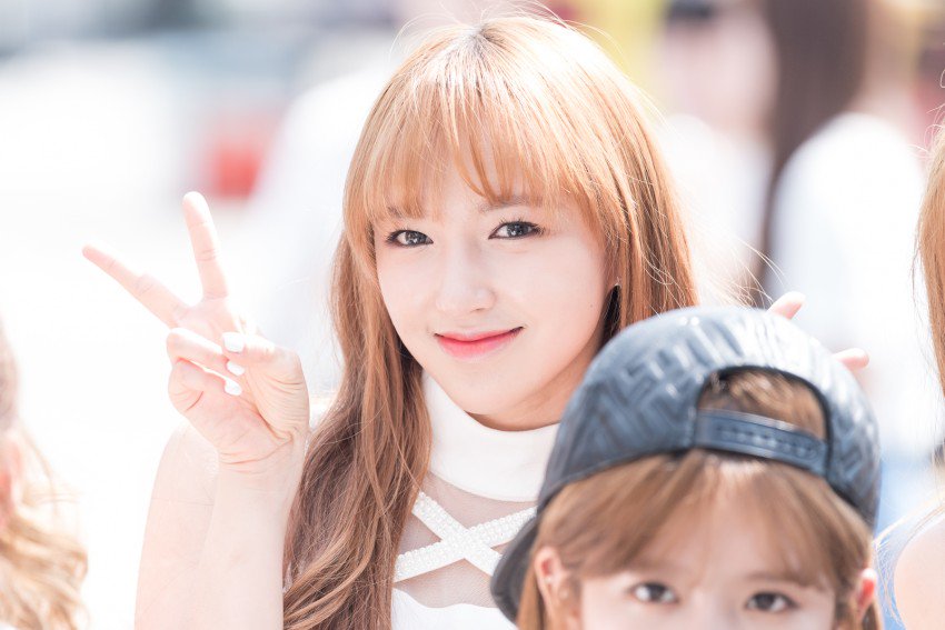 Ci_RHk3VEAALCd5.jpg:large