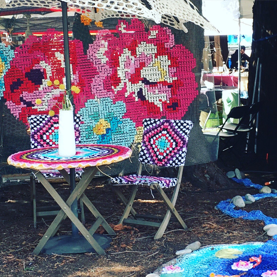 Ruth_Tillman's tweet photo. @makerfaire #yarnbomb #crochet #knitting #crossstitch https://t.co/3TOMEZOqWB