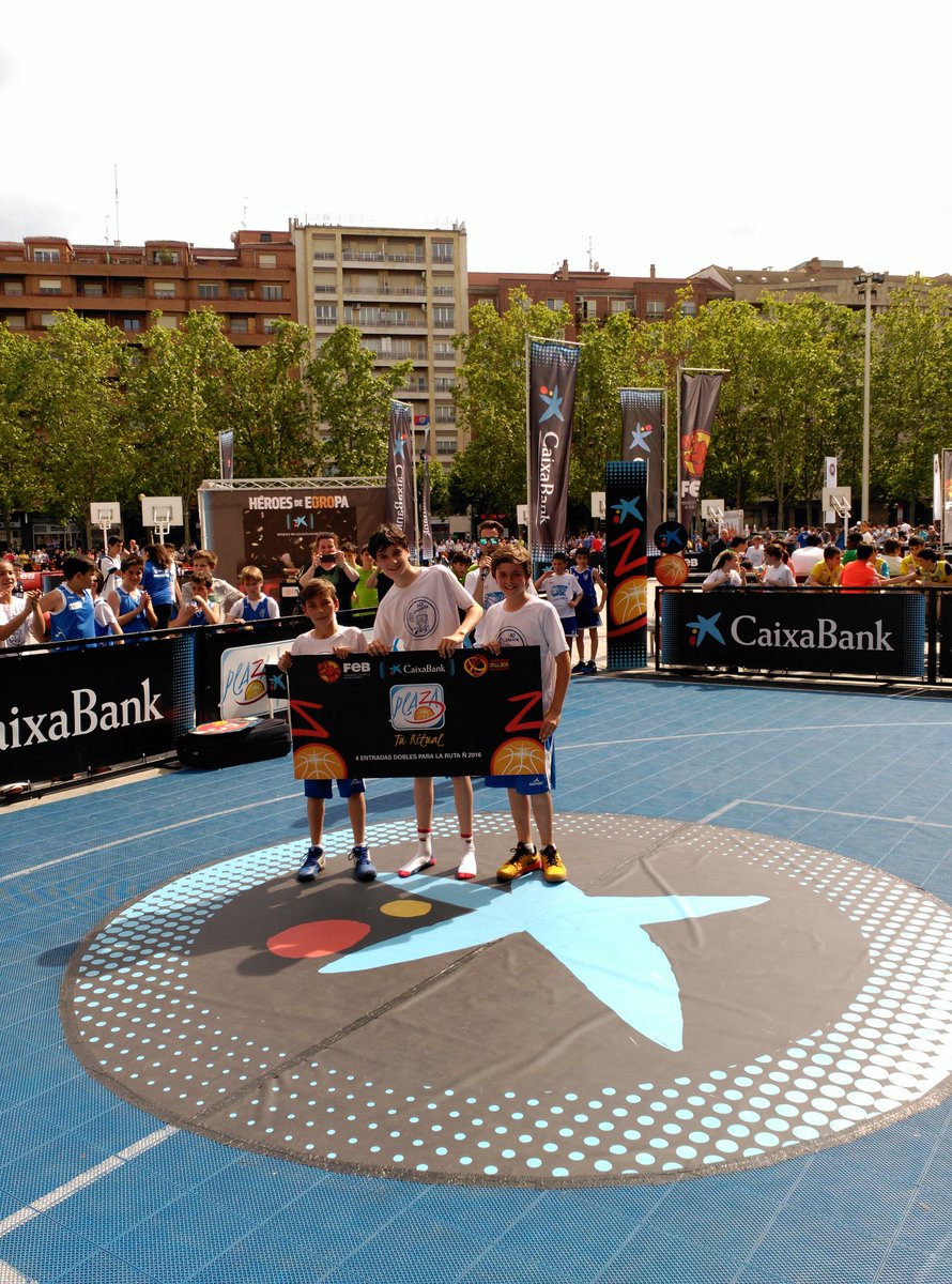 feb3x3's tweet image. Nuestros ganadores del concurso Tu Ritual! El equipo JAMM! Se vienen a ver un partido de la Ruta Ñ 2016 este verano