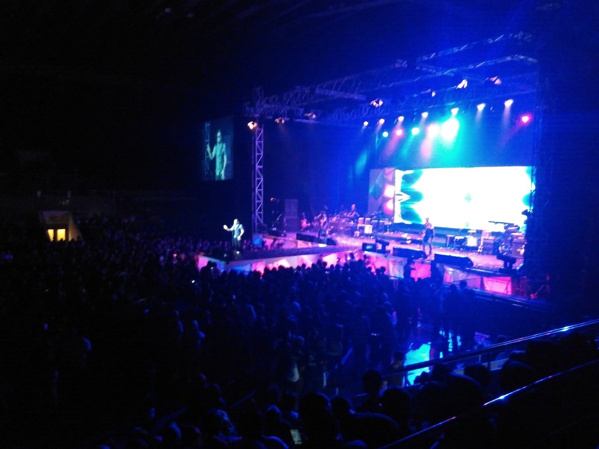 Hello! Crowd tweet media