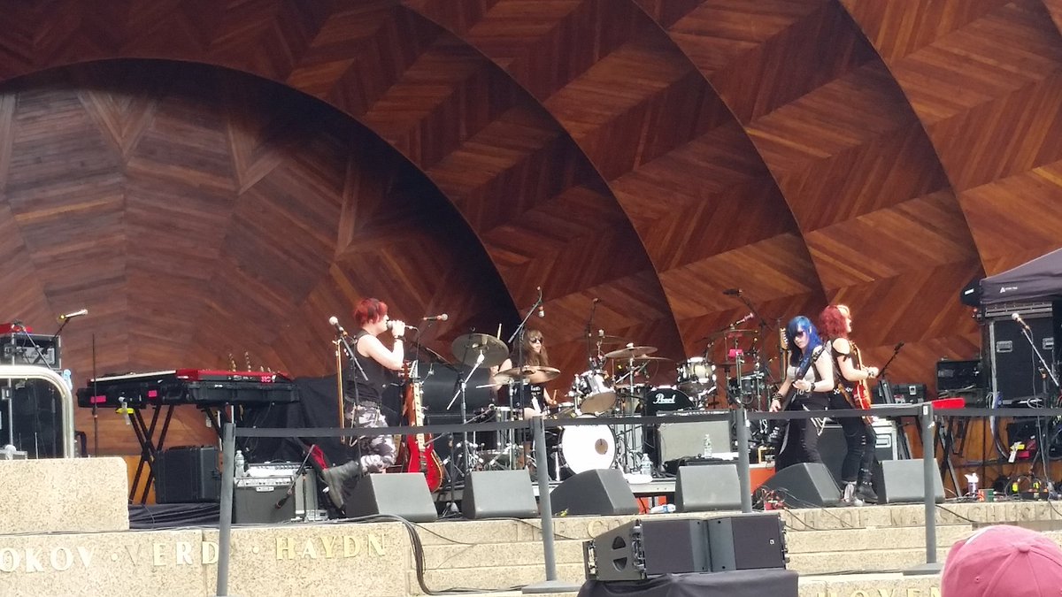 Local929's tweet image. Ladies of rock. Our Battle of the Bands winners, @Flight_of_Fire! #929Earthfest