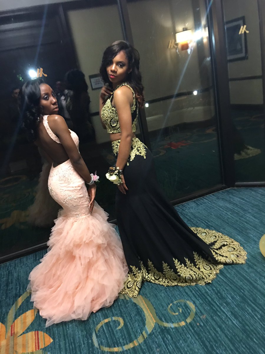 AyooMonet__'s tweet photo. #prom2k16 👑 https://t.co/HAxr1EpEvN