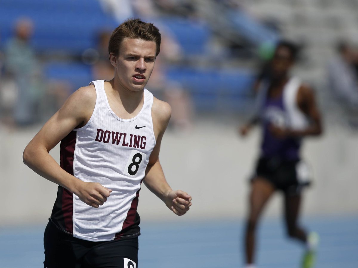 MaroonCrew's tweet photo. STATE CHAMPION IN THE 800! Congrats to Ryan Schweizer @SchweizerRyan - sets the overall state meet record @ 1:50.30! https://t.co/wMBgZSbGwF
