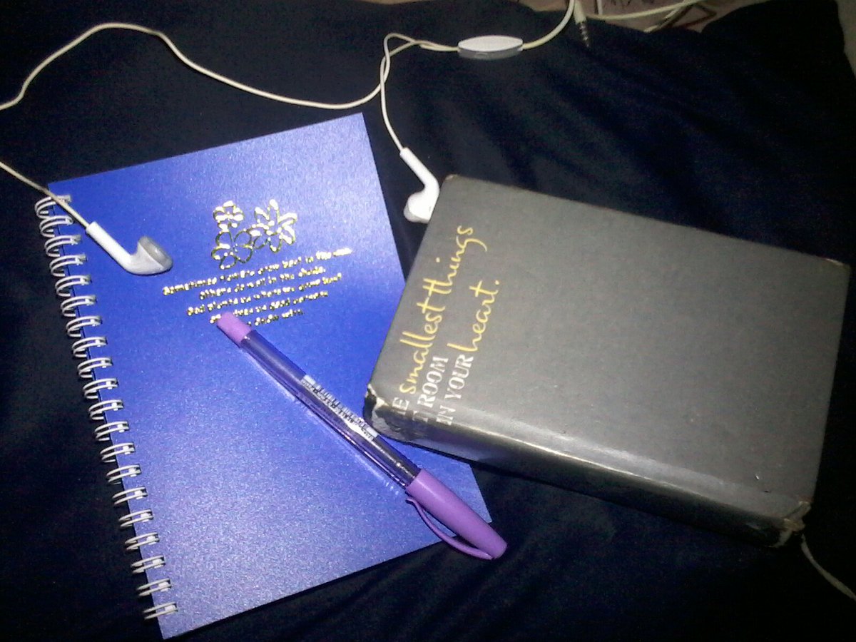 jJAMmpong's tweet image. Let&apos;s have some deep convo with Him. (:
#DevoTime
#NewNotebook
#FreshStart