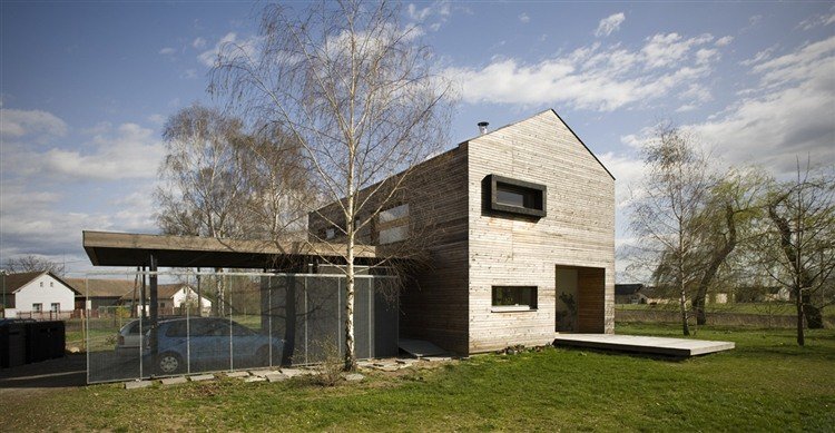 House in Bohumilec by Mimosa Architekti | homeadore.com/2012/11/30/hou…
Please RT #architecture #interiordesign
