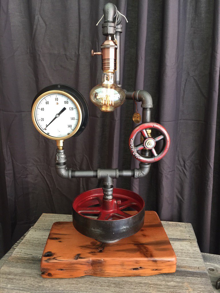 VIProducts1's tweet image. Day 2 at Washington Art Fair, come see us! #VIP, #buylamps