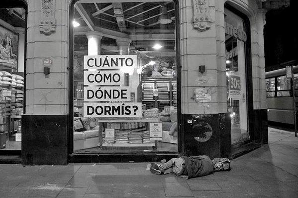 Horacio246's tweet photo. La mejor metáfora del capitalismo queda en Rosario https://t.co/LM7T5TNgK2