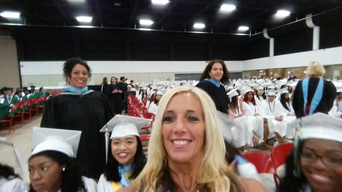 ATL_Avid's tweet photo. OH Happy Day!!! It's finally here!  AVID grads celebrate!!! https://t.co/wlQOVQbFES