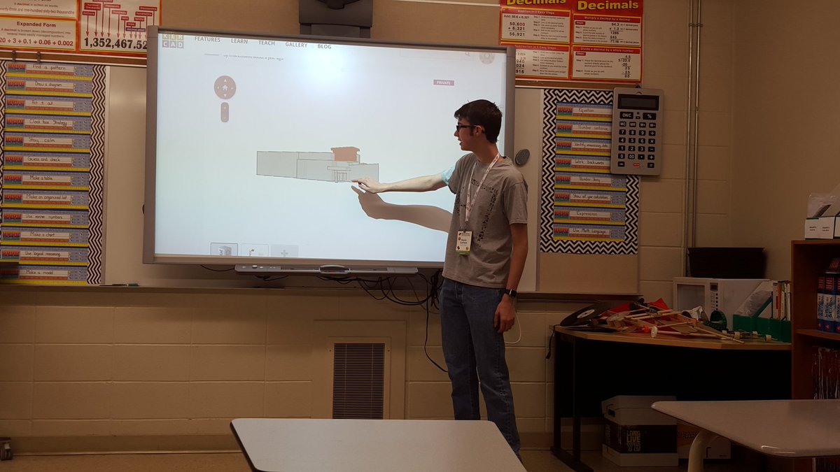 jodyb48's tweet image. Teachers learning from students @edtechteam #gafesummit    #maplesyrupedu Thanks for doing this @bigdavisc