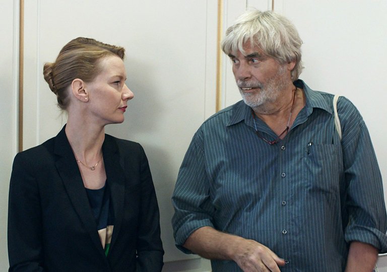 The #Cannes2016 FIPRESCI Awards go to TONI ERDMANN, DOGS and RAW cineuropa.org/nw.aspx?t=news…