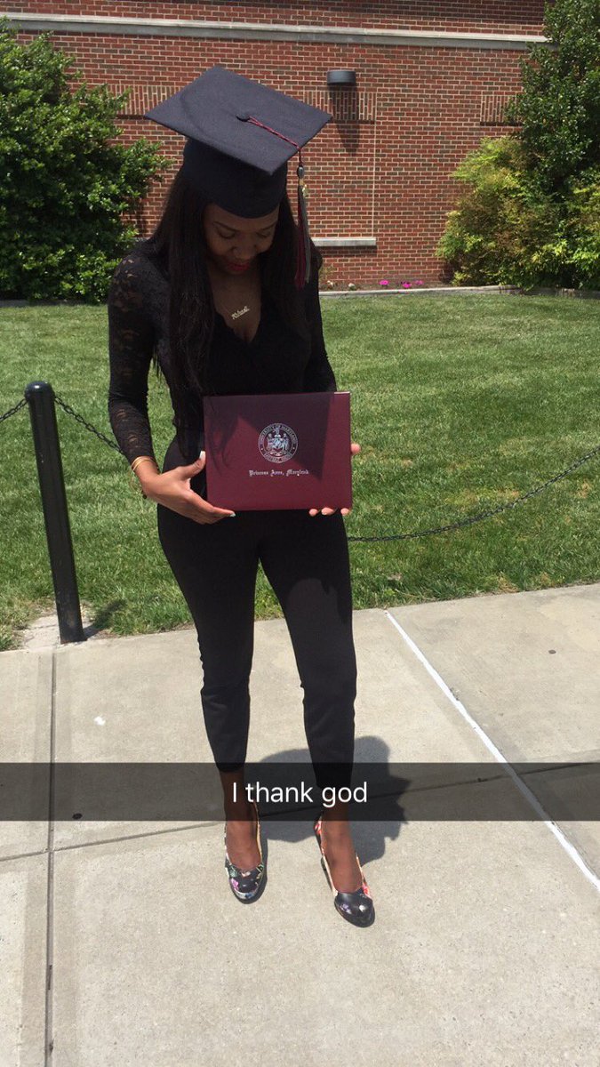 _PriorTee's tweet image. First graduate in the family