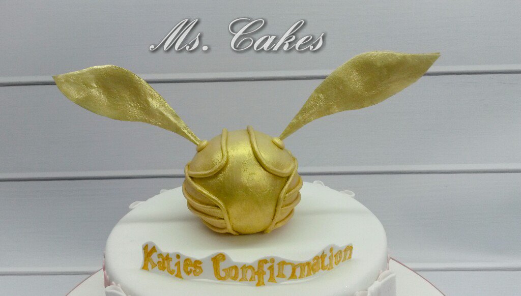 ms_cakeslb's tweet photo. Girly confirmation cake with a Harry Potter twist. https://t.co/KJaFmSf9fP