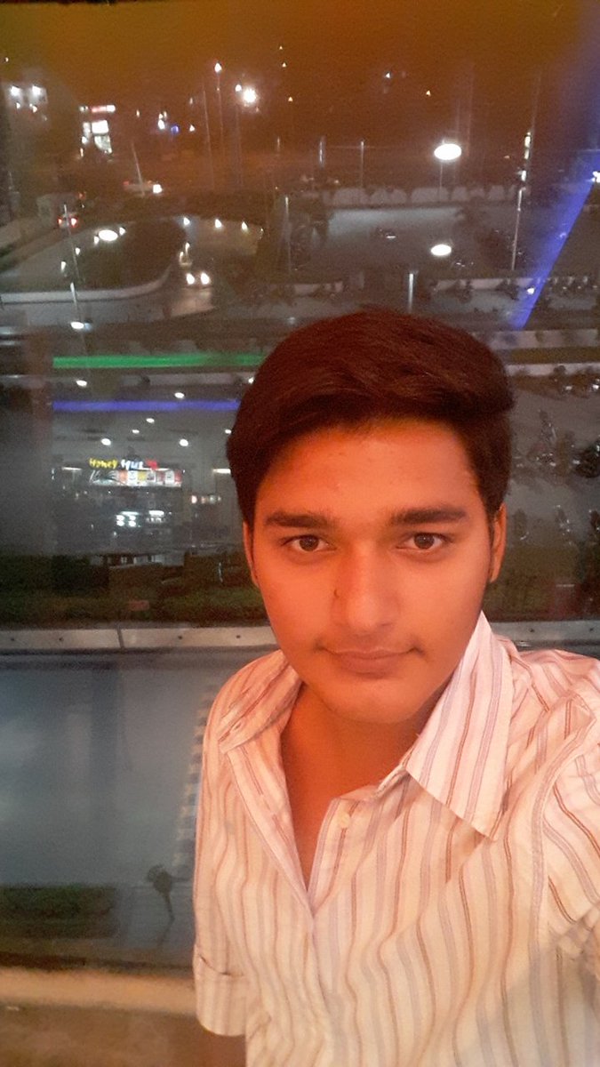 harry13kanwar's tweet photo. #Fun_tym wid @Karanrupalg & @harnek https://t.co/qlQCQR7EHi