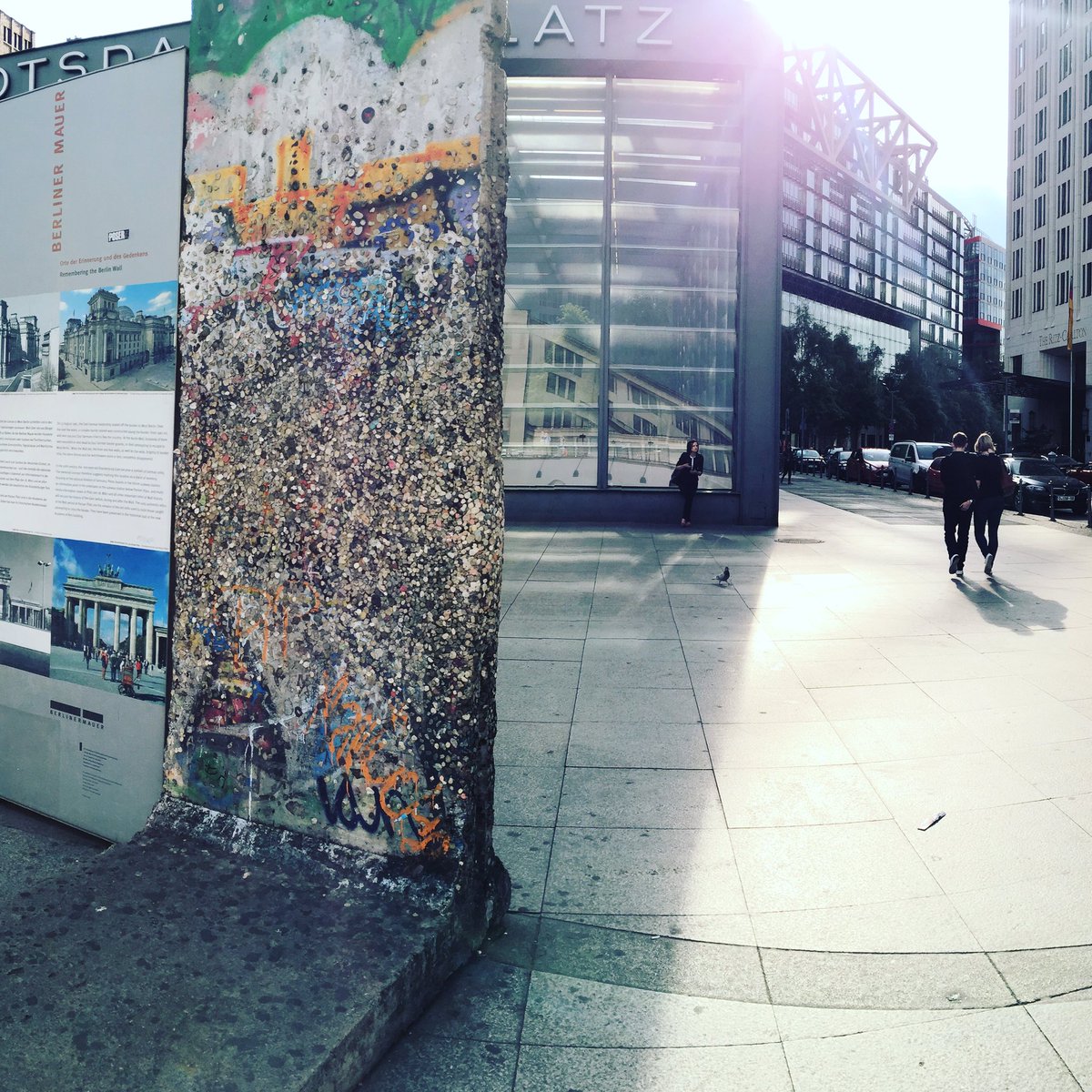 evansummerfield's tweet image. Berlin Wall