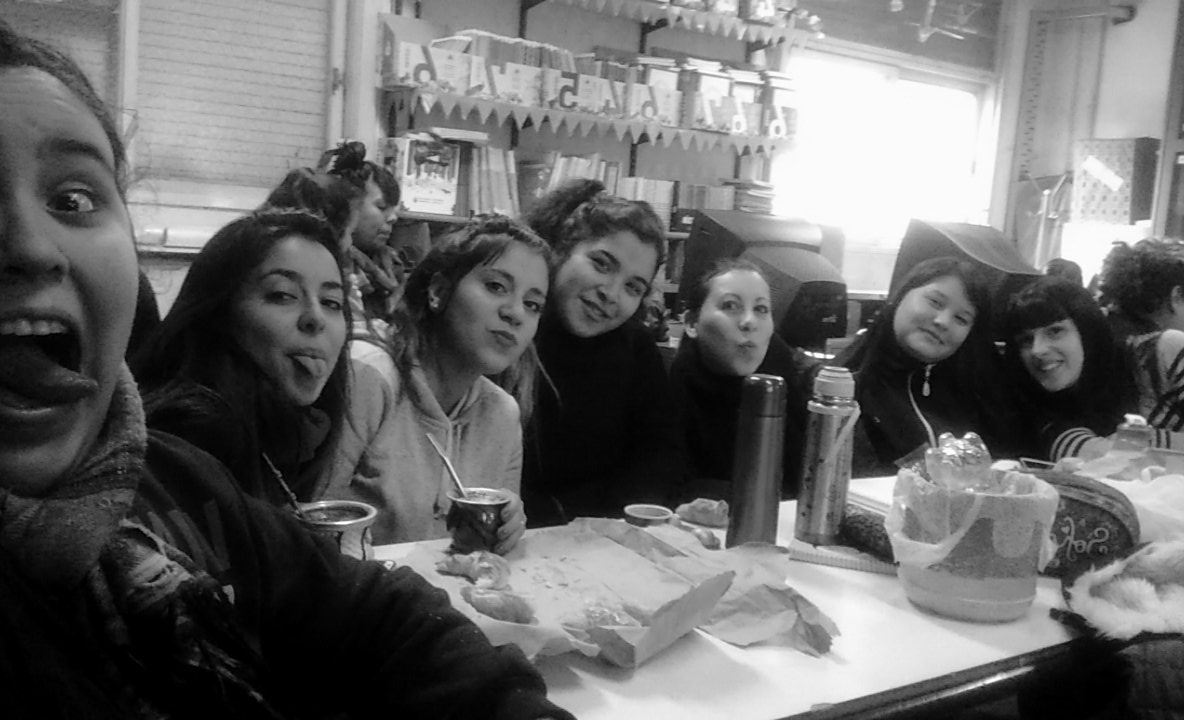 nosoysoficamos's tweet image. Que ganas de pasarme a la noche, tremendas compañeras!