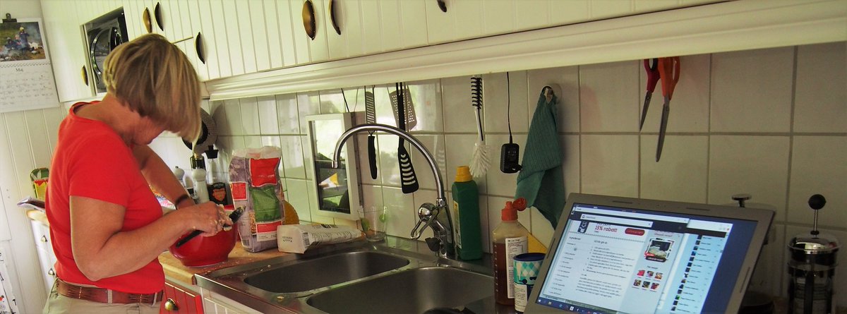 GoranLander's tweet image. Computerized cooking among elderlies in Sweden, here lamb stew.#lammgryta #datahelp #svenskakök