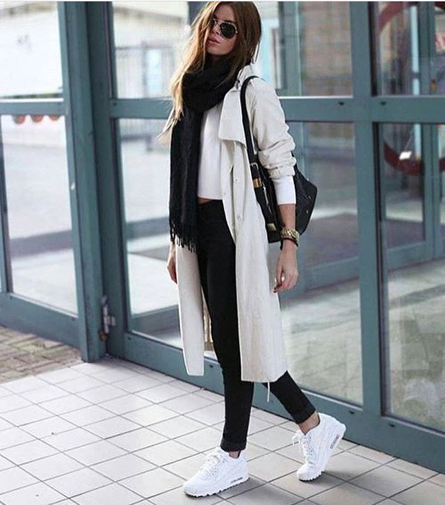 PostBadClothes_'s tweet photo. Nice look #women #style #streetwear #rnsteam #sneakers https://t.co/FnyllaEez2