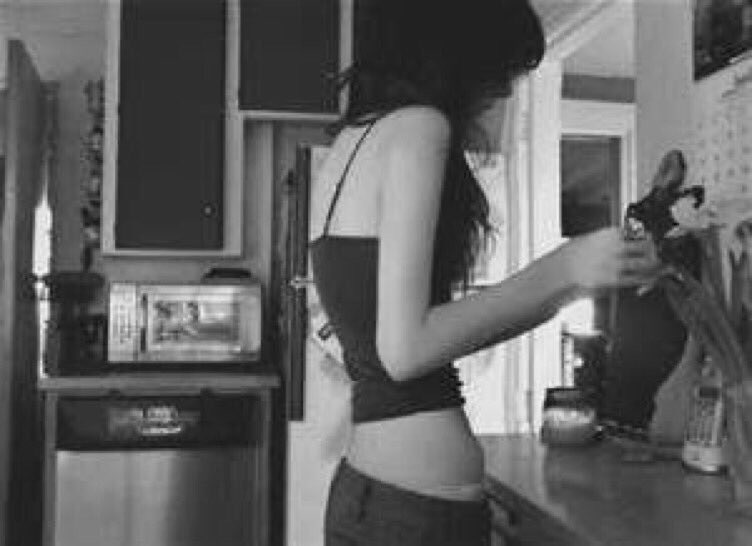 WxightlessSkin's tweet photo. #thinspo https://t.co/K6rQJuv0Ed