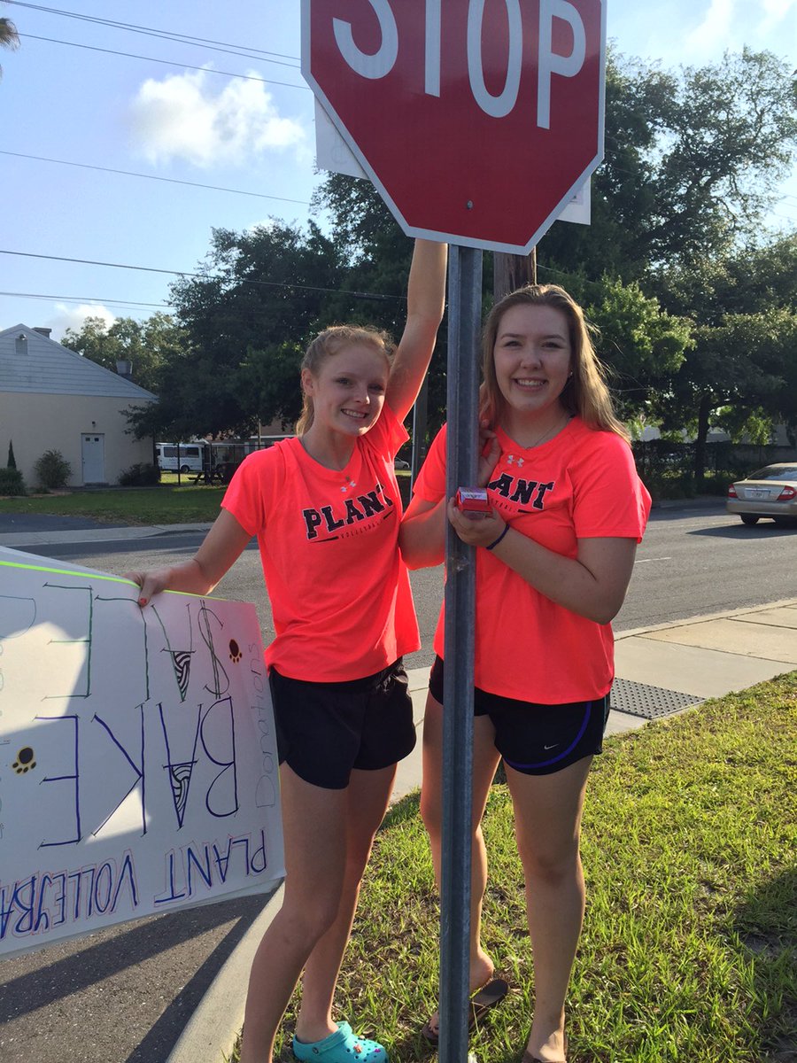 plantvb's tweet photo. 3516 West Bay to Bay Blvd!!!! COME GET YOUR CAR WASHED!!!! @PlantHighSchool https://t.co/BIWMBKUY1y