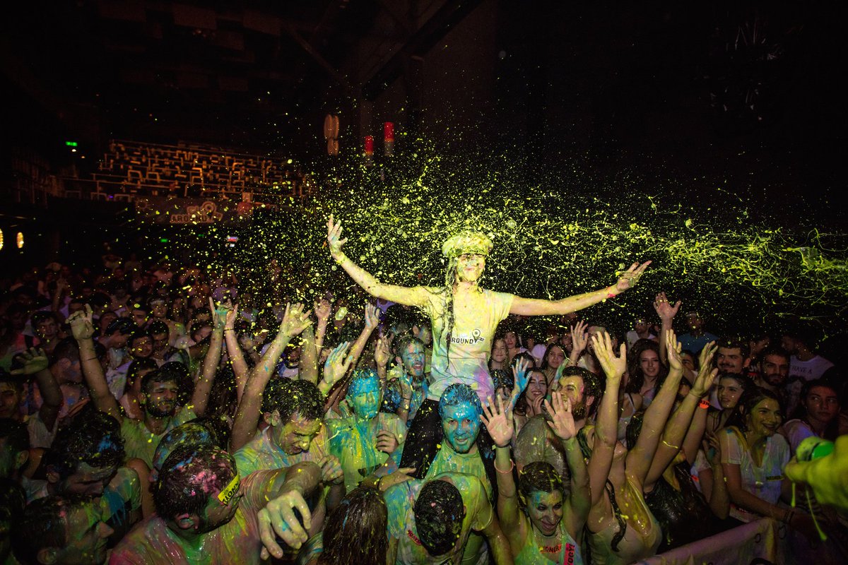 Vodafone_CU's tweet photo. Ξεκου��άσου σήμερα γιατί το βράδυ έχει #CUatNeon! https://t.co/rA83t7GTAe https://t.co/snNnQt4Z2J