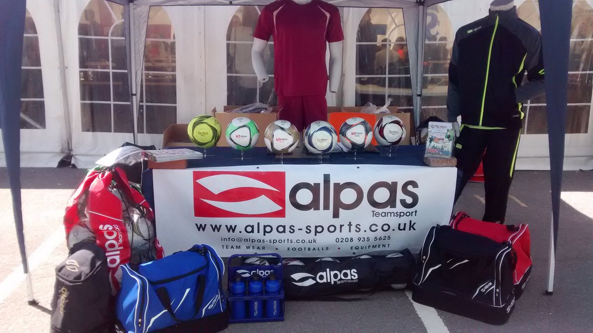 AlpasSportsUK's tweet photo. At @tranmererovers for @Exclusive_Liv 2 @SRTRC_England  Ex Players Vs Celeb match as the official kit sponsor. https://t.co/MyappQB049