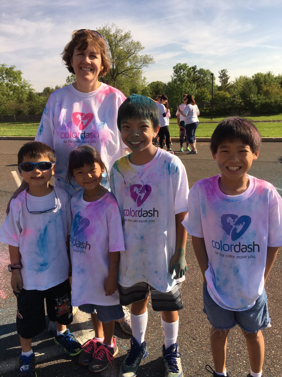 CharlieLockhead's tweet image. SAHS Color Dash Today! #cd5k