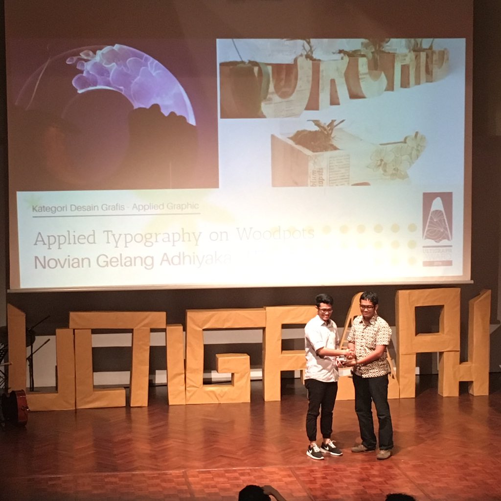 Pemenang Kategori Desain Grafis Applied Graphic "Applied Typography on Woodpots"