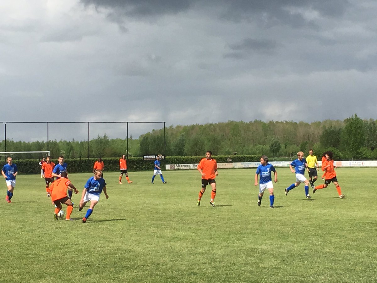 48. Aimane Ahariz met zijn derde goal van de middag. Het is 0-5 voor <a href="/sv_Batavia90/">sv Batavia '90</a> #vswbat