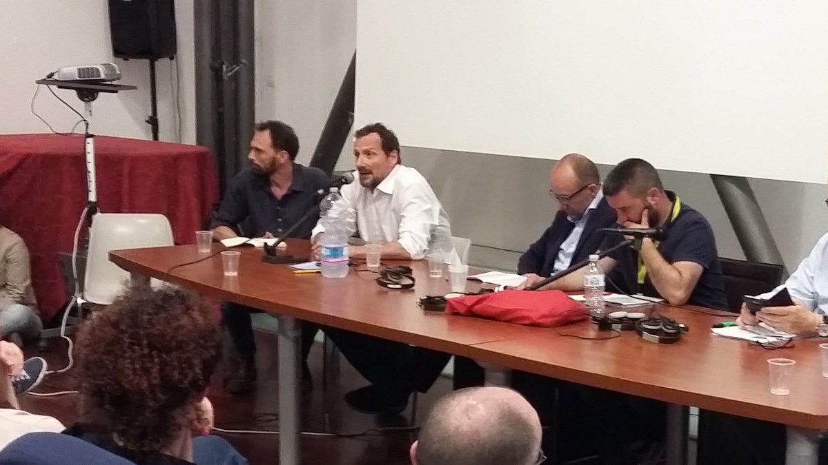 emergency_ong's tweet photo. #Sabir2016 #Pozzallo dopo lo sbarco serve una vera accoglienza. Perché l'Europa sta dimenticando cos'è l'umanità? https://t.co/1mEouyQVq0
