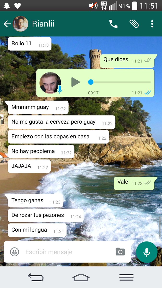 iLeoVlogs's tweet photo. Mi amigo @Rianlii empieza a darme miedo... (Estamos hablando de la fiesta de esta noche 😂) https://t.co/TOdbOPPwvy