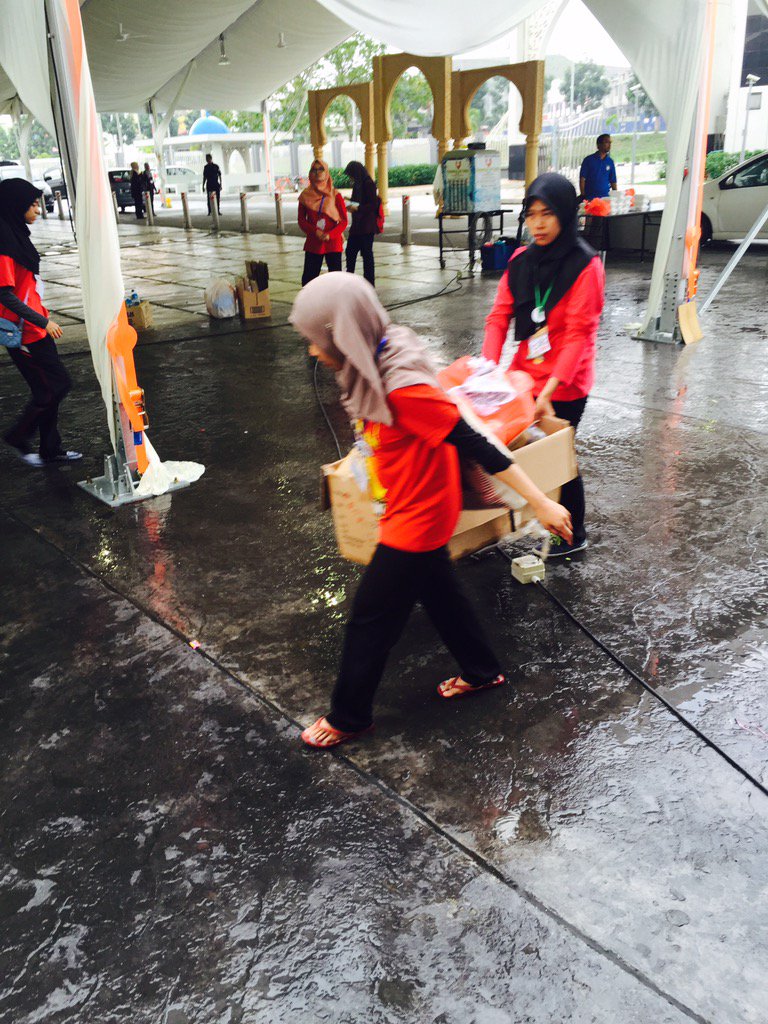 phpc2016's tweet image. Live update 
#cosmeticawareness #phpc2016