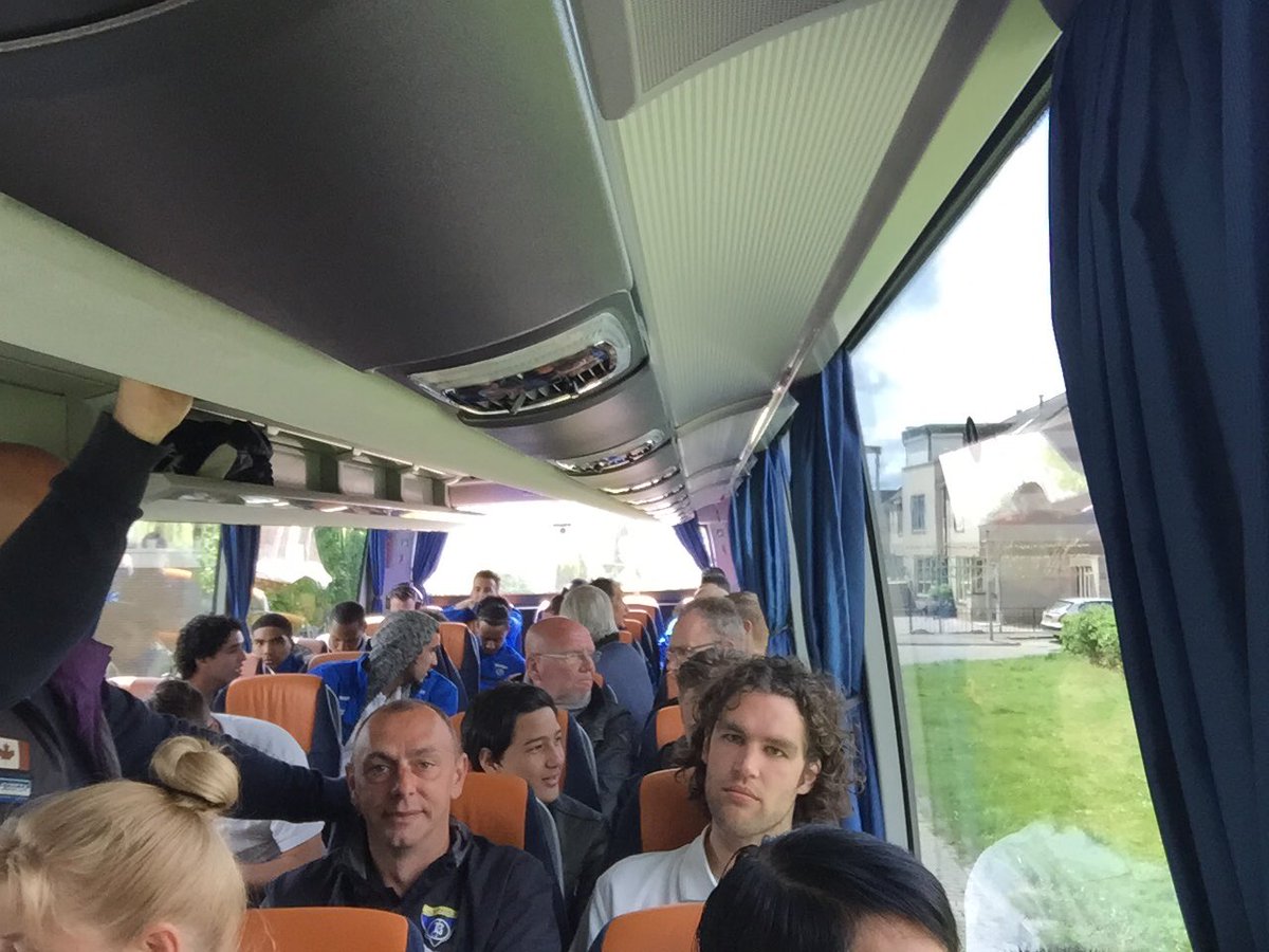 Volle bus onderweg naar Zwolle.. #vswbat