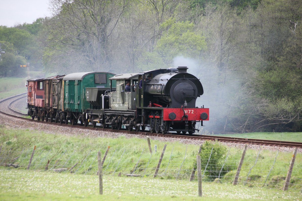 SpaVRofficial's tweet photo. No72 seen approaching Poke Hill farm crossing last Monday while working a driver experience train. #DriveATrain https://t.co/DhWBlwOQzb