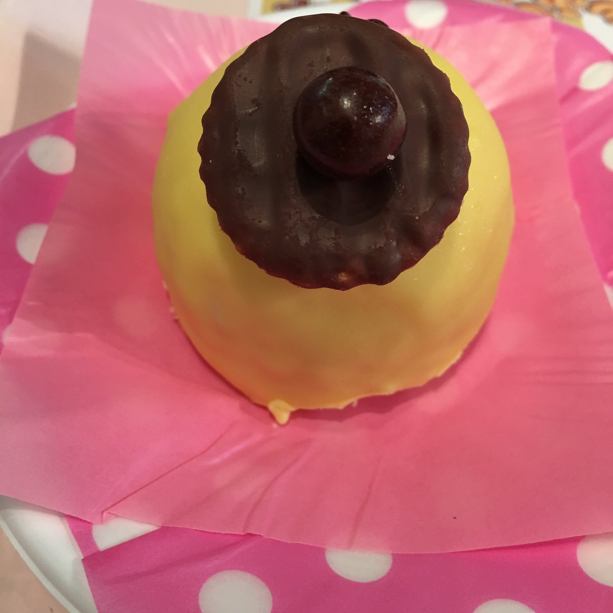 メロマイ Pa Twitter ピューロランドで食べたポムポムプリンのおしりケーキ キャラの顔もなんもなくてアスタリスクだけという潔さに衝撃を受ける 顔 尻穴 T Co Cmesxojk1p Twitter