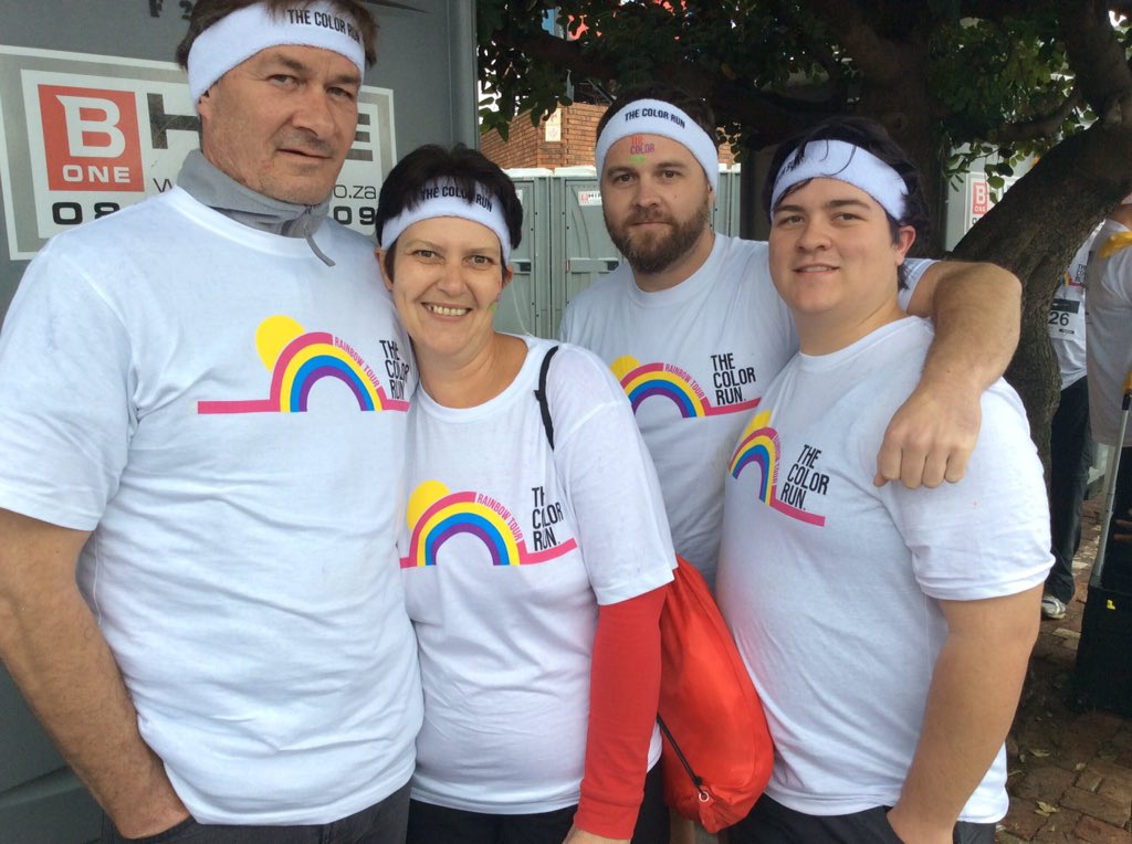 CityTshwane's tweet photo. #Teamcharnaine color runners @TheColorRunSA #TshwaneColorRun https://t.co/T3h0UaIVPN