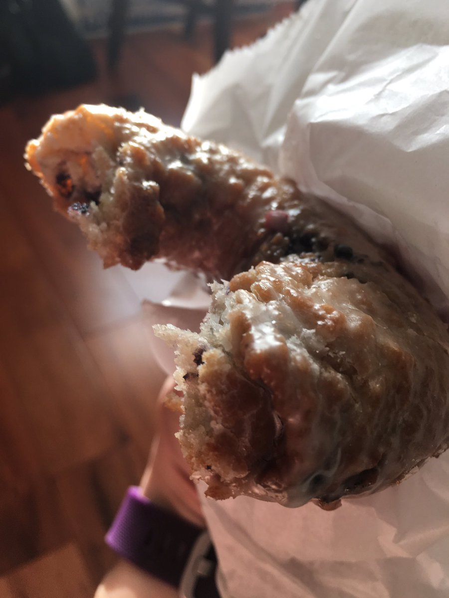 bassoonbug's tweet photo. Oh yes, @sugarshackdmv @sugarshackdonuts know how to do cake donuts. #blueberrygoodness #sugarshackarlington https://t.co/9icj0gHSF8