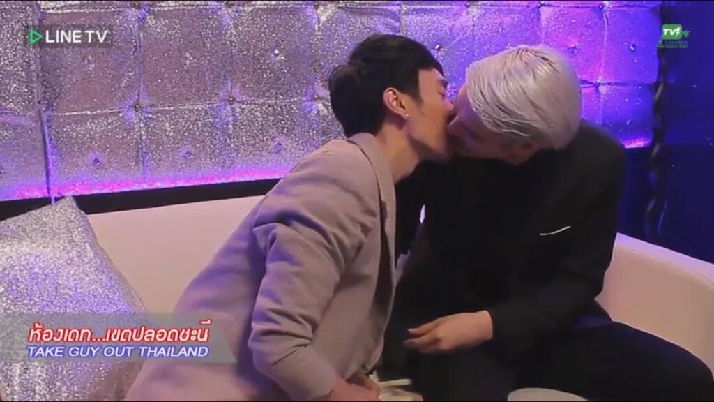 mildoomild's tweet photo. ทำไมชีวิตชะนีต้องมาเจออะไรแบบนี้ ฮรึกกมันรุนแรงง ฮรึกกกกตะเตือนไต 😢😢 #takeguyoutthailand https://t.co/HrDk7sqAeX